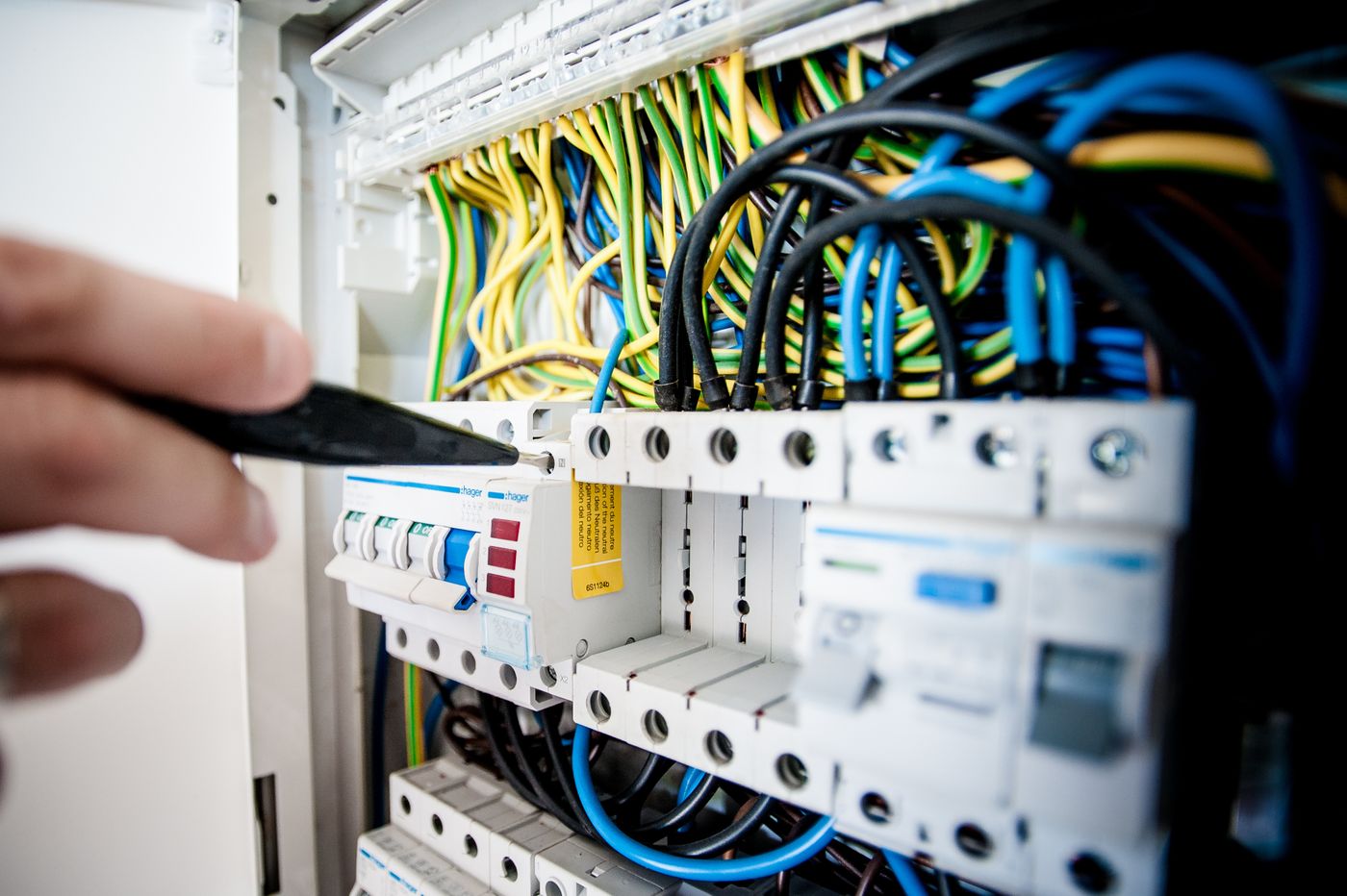 Electrical distribution for storage